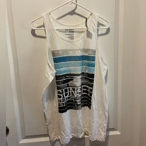 Medium graphic tank beach